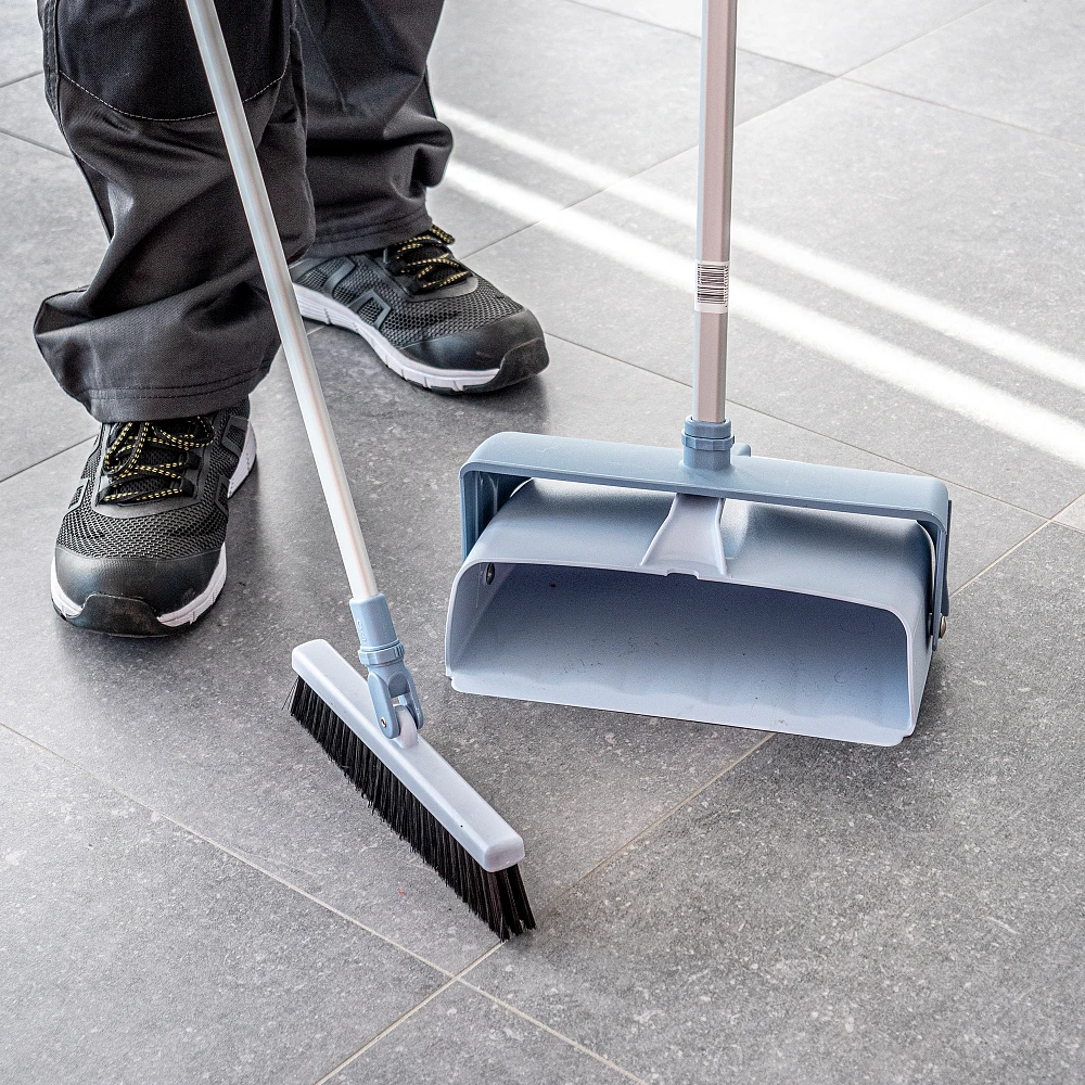 Совок Леголенд с закрывающейся крышкой и с ручкой